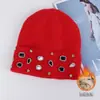 Fábrica de origem transfronteiriça gorro de tricô com formato exclusivo decorado com strass para mulheres, outono e inverno, luxo leve, com punho, forrado de fleece, quente