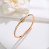 Pulsera de acero de titanio que no se decolora, pulsera con hebilla de alta calidad para niña, pulsera dorada de trébol de cuatro hojas versátil, joyería para la cintura de hombre pequeño