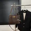 Bolsa Tote Fosca Casual Retrô para Mulheres 2025 Nova Grande Capacidade High-End para Trabalho Ombro Axila Bolsa Platina