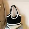 Bolso de Hombro Retro de Gran Capacidad para Otoño e Invierno para Mujer 2025 Nuevo Bolso Tote Simple de Gamuza Bolso de Hombro Versátil