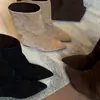Botas tipo Martin de punta estilo coreano, nueva colección otoño 2026, botas de gamuza hasta la pantorrilla, botas de moda adelgazantes y versátiles, botines para mujer