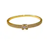 Pulsera Ovalada con Incrustaciones de Diamantes, Chapada en Oro Real, Lujo Ligero, Sensación de Alta Gama, Sencilla, de Moda, Exquisita, Joyería Versátil
