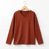 Fábrica de Ropa Zhongshan Source 26 Otoño Nuevo Talla Grande para Mujer Cuello en V Adelgazante Manga Larga Camiseta Básica Personalización con Fotos y Muestras