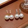 Moda y elegancia, clips para orejas de perla sin perforación para mujer, vintage de lujo ligero, pendientes versátiles de circón para estudiantes, venta al por mayor