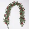 Decoración Navideña Americana Popular Transfronteriza Fruta Roja de Goma Blanda Piña Cono Guirnalda de Ratán Colgante de Puerta Ratán Simulado Colgante de Pared