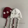 Lindo Sombrero de Flor para Bebé Niña Otoño e Invierno Tejido Protección para Orejas Lana Infantil y Pequeño Princesa con Cordones Sombrero de Palacio