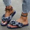Comercio exterior transfronterizo talla grande 2023 verano nuevo moda europea y americana personalidad espiga clip dedo mujer Mao Mao pantuflas planas