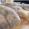 Juego de Ropa de Cama Simple de Vellón de Leche de Cuatro Piezas Invierno Coral Franela Funda Nórdica Sábana 2026 Nuevo Juego de Tres Piezas