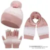 Moda Coreana de Inverno 2025 Chapéu de Lã Tricotado Chapéu Quente Feminino Cachecol Luvas Conjunto de Três Peças Chapéu Pulôver com Proteção para Orelhas