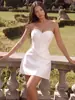 Vestido curto liso estilo francês sem alças com acabamento em pérolas, decote em formato de coração, cintura marcada, saia em A, vestido de festa para noite