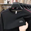 Sudaderas de cuello redondo y manga larga para otoño e invierno, camisetas de moda y tendencia, capas base para hombre, tops versátiles, venta directa de fábrica, en stock