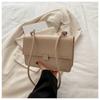 Bolso Cuadrado Pequeño con Patrón de Cocodrilo 2025 Nuevo Estilo Bolso Bandolera de un Solo Hombro Bolso de Mano Moderno y Elegante Bolso Pequeño para Mujer