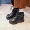 Botas Infantis Outono Inverno Novo 2026 Botas Martin para Crianças Sapatos Individuais para Meninas Botas Curtas Estilo Britânico Sapatos de Algodão de Duas Camadas Preto