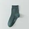 Meias de algodão de Xinjiang para homens, de cano médio, para primavera e outono, de algodão antibacterianas, para outono e inverno, de algodão desodorante, absorventes de suor, meias de algodão respiráveis para homens