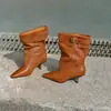 Botas marrones para mujer, nueva colección otoño/invierno 2026, muy estilosas, perfectas para mujeres menudas, con punta fina, tacón alto y diseño de botín corto, botas de moda