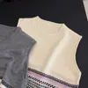 Chaleco Tejido de Punto Pullover Cuello Redondo Rayas Jacquard para Mujer Otoño/Invierno 2026 Estilo Coreano Capa Exterior Suéter Sin Mangas Nuevo