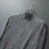 Suéter de Punto para Hombre 2026 Otoño/Invierno Gris Cuello Alto Versión con Cremallera Juvenil Business Casual Para Usar Solo Chaqueta Talla Grande Moderna