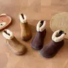 Botas de Nieve para Niñas 2026 Invierno Más Terciopelo Cálido Superficie de Terciopelo Escarchado Suela Suave Antideslizante Cierre Trasero de Moda Versátiles Botas de Algodón