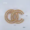 1 [broche de alta calidad] se puede ver el original en stock al por mayor pin de letra de alto sentido accesorios de corsage de temperamento nicho