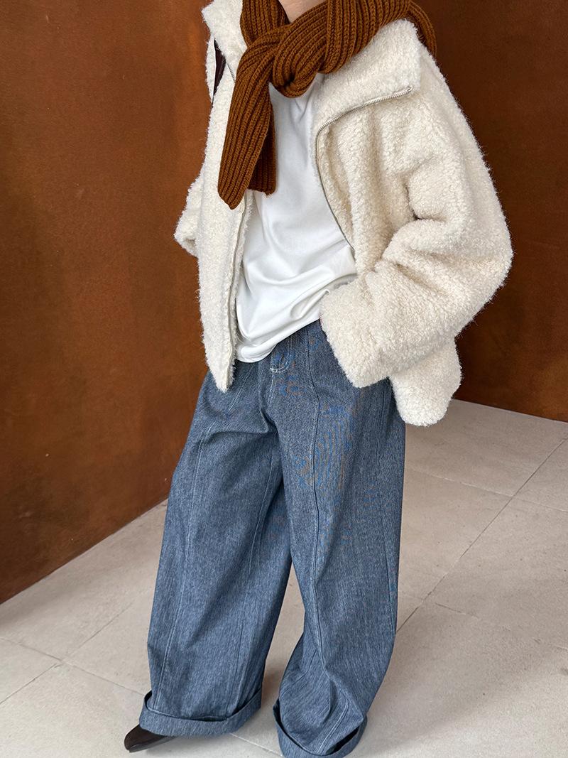 60DAB149-1F74-4BCC-A54F-406FA1