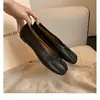 Zapatos de tacón grueso de corte bajo estilo mismo que el pie de cerdo de Mamá Uva para mujer, bailarinas de moda de corte bajo y tacón grueso, zapatos planos de corte bajo plisados y con punta dividida para mujer