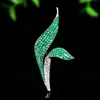 Broche de lírio-calla de alta qualidade europeu e americano, cheio de diamantes coloridos, broche de flor de lírio, acessório para casacos e cheongsams, fornecimento direto do fabricante