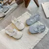 Sandalias Transparentes de Malla para Niñas Estilo Verano 2026 para Niños Mayores, Lindos Zapatos de Princesa con Lazo de Perla, Zapatos de una Sola Pieza Calados