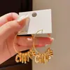 Brincos de Letra com Zircônia e Pérola Agulha de Prata, Elegantes e Versáteis, Brincos Estilo Chanel, Brincos da Moda de Luxo Leve de Alta Qualidade Atacado