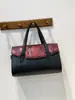 24 Bolsos Nuevos de Alta Calidad de Guangzhou, Bolsos Diversos de Comercio Exterior para Mujer, Bolsos de Hombro Cruzados al por Mayor