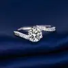 Yuhong 2024 Nuevo Anillo de Plata Clásico con Brazo Retorcido y Seis Garras con Moissanita de Un Quilate Anillo Simple de Moda de Gama Alta
