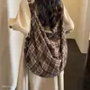 Bolso Retro Nuevo para Mujer Elegante de un Solo Hombro Cuadros para Viajes Diarios Gran Capacidad Relajado Bolso 2026 Versátil Mochila Bolso Tote