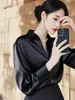 Camisa de Satén Negro de Alta Gama 2025 Primavera Temprana Estilo Francés Reductor de Edad Camisa Estilo Occidental para Ir al Trabajo Top Exquisito y Cómodo para Mujer