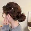 Presilha de cabelo retrô única, doce e legal, para mulheres, presilha simples de alto valor estilo francês para franja, acessório de cabelo de presilha para franja personalizado e estiloso