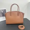 Bolso de Hombro Grande de Cuero Genuino Moda Europea y Americana, Nuevo Bolso Tote de Gran Capacidad para el Trabajo, Bolso de Hombro Simple de Alta Calidad
