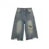 Jeans de perna reta com design rasgado de borda crua estilo americano para mulheres, novas calças cropped vintage desfiadas de verão