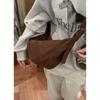Bolsa transversal de veludo de pele de veado vintage feminina outono e inverno 2024 nova bolsa de bolinho simples estilo coreano bolsa de ombro axila