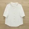 Camisa blanca para mujer de estilo fresco y sencillo con ribete de encaje, manga media, cuello camisero artístico, base abotonada, manga corta, cuello mao, camisa base moderna