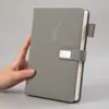 Cuaderno de negocios A5 al por mayor de cuero con hebilla, bloc de notas grueso de alto valor, cuaderno B5 pequeño.