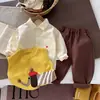 Ropa Deportiva al por Mayor para Niños, Conjunto de Tres Piezas de Nueva Colección Primavera-Otoño, Camisa a Rayas con Cuello para Niños Guapos, Chaleco de Punto con Elefante