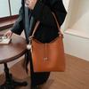 Bolso de mujer transfronterizo, popular este año, bolso de hombro de gran capacidad de color sólido, nuevo bolso tote de textura nicho para ir al trabajo 2024