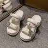 Zapatos con Agujeros Mujer Verano 2024 Nuevos Interiores Hogar Playa Exterior Altura Aumentada Antideslizantes Plataforma Sandalias de Punta Cerrada Hombres