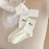 Calcetines Blancos de Cachorro Lindo para Mujer, Estilo Universitario con Calcetines JK de Media Pantorrilla, Diseño de Encaje Moderno, Calcetines Largos Versátiles para Primavera y Verano
