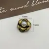 Accesorios de flor de aleación vintage con perlas, accesorios para el cabello con diamantes de temperamento barroco, material de botón de incienso pequeño para joyería DIY