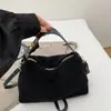 2025 Nova Bolsa de Axila Peluda de Inverno com Aparência Sofisticada Moda Bolsa de Ombro de Pelúcia Nicho Casual Popular Bolsa Feminina