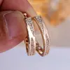 Pendientes Populares Transfronterizos en Forma de V con Microincrustaciones de Diamante Blanco, Lujo Accesible, Pendientes Brillantes y de Alta Gama para Mujer, Modernos, Clásicos y Versátiles