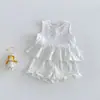 No hay devoluciones ni cambiosConjunto con estampado de corazón para bebé 2026 verano floral camisa tipo muñeca y shorts de encaje conjunto de dos piezas