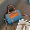 Bolsa Boston Feminina Nova Estilo 2024 Couro Bovino de Camada Superior com Lona Bolsa de Mão Feminina Couro Macio Ombro Transversal Bolsa Feminina