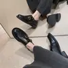 Zapatos de vestir estilo Brogue con doble hebilla y tallado para mujer, mismo estilo que Grape Mom, cuero genuino, tacón grueso, suela gruesa, estilo británico, zapatos pequeños de cuero