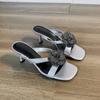 Impresionantes Sandalias de Tacón Alto de Moda Versátiles Elegantes Estilo Nuevo Verano 2026 Sexy Camelia con Pedrería para Mujer