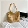 Moda de Férias de Verão Bolsa Trançada Vazada 2026 Nova Bolsa Cesta de Couro Macio Bolsa Tote Simples de Mão/Ombro